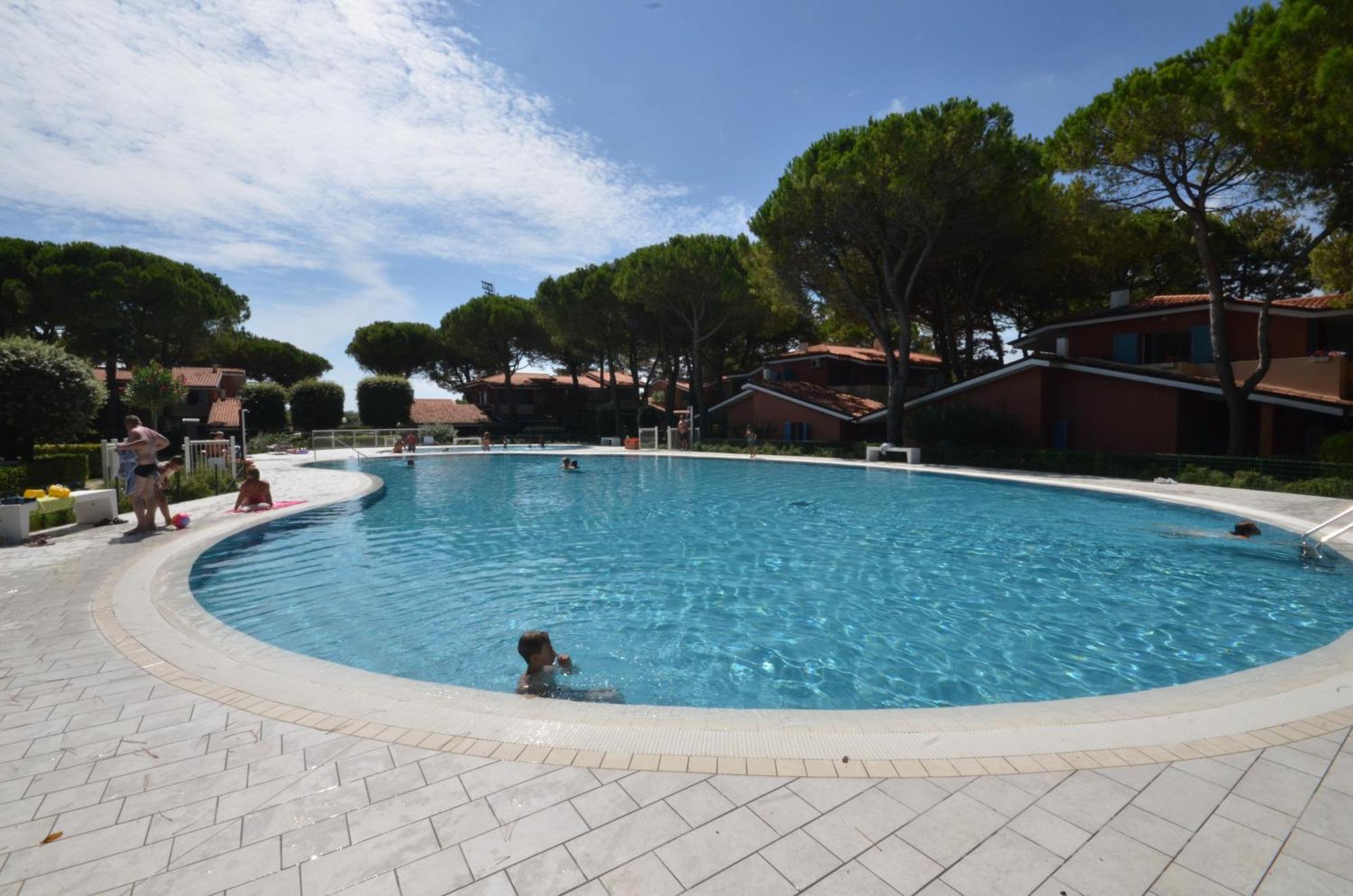 Villaggio Euro Residence Club ビビオーネ エクステリア 写真